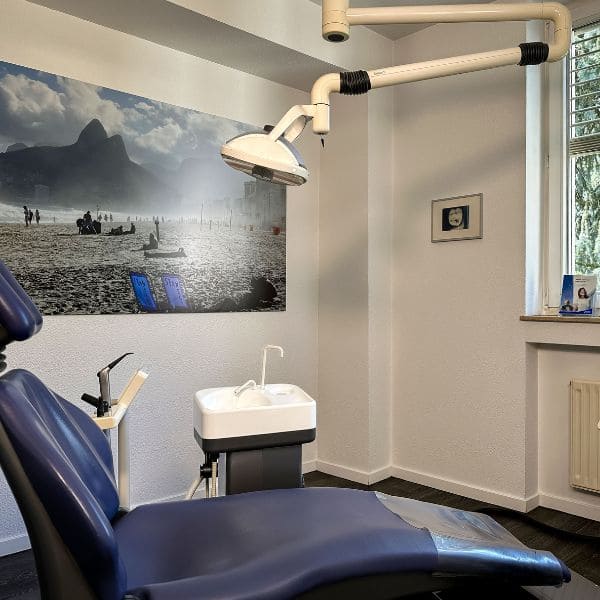 Behandlungsziimmer 2 Dr Birgel Meerbusch Zahnarztpraxis